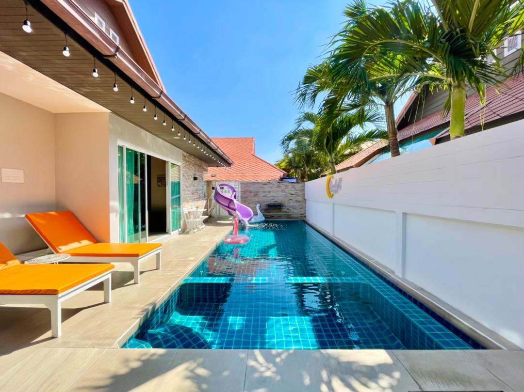 Moonlight - Pool Area View