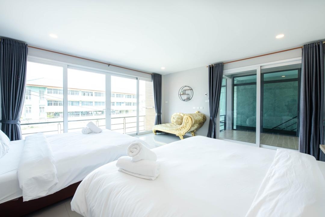 Villa Bedroom 9
