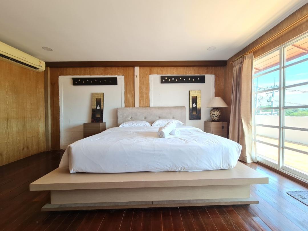 Villa Bedroom 2