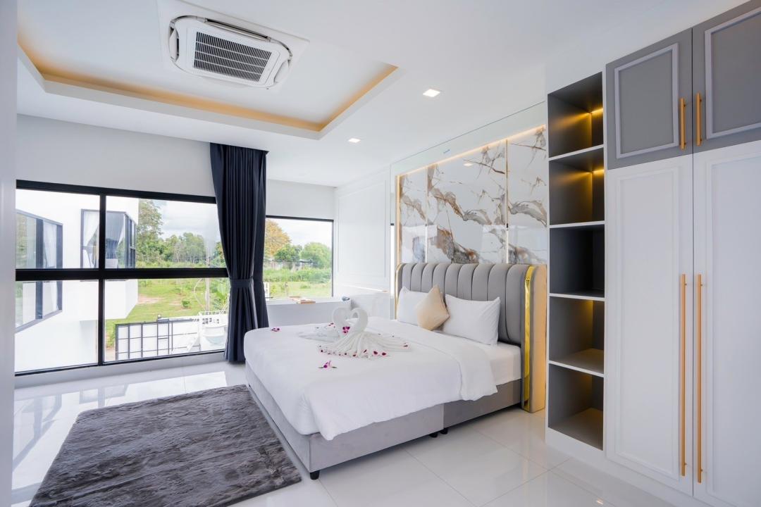 Villa Bedroom 5