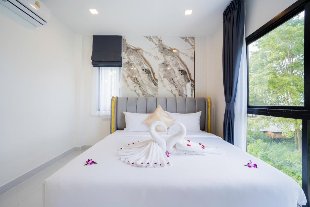Villa Bedroom 11