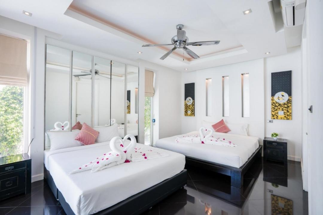 Villa Bedroom 8