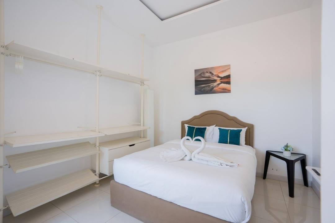 Villa Bedroom 2