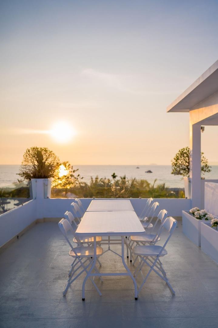 My Royal Beach - Cover Photo