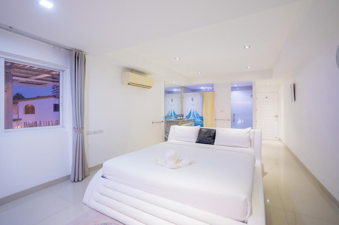 Villa Bedroom 1