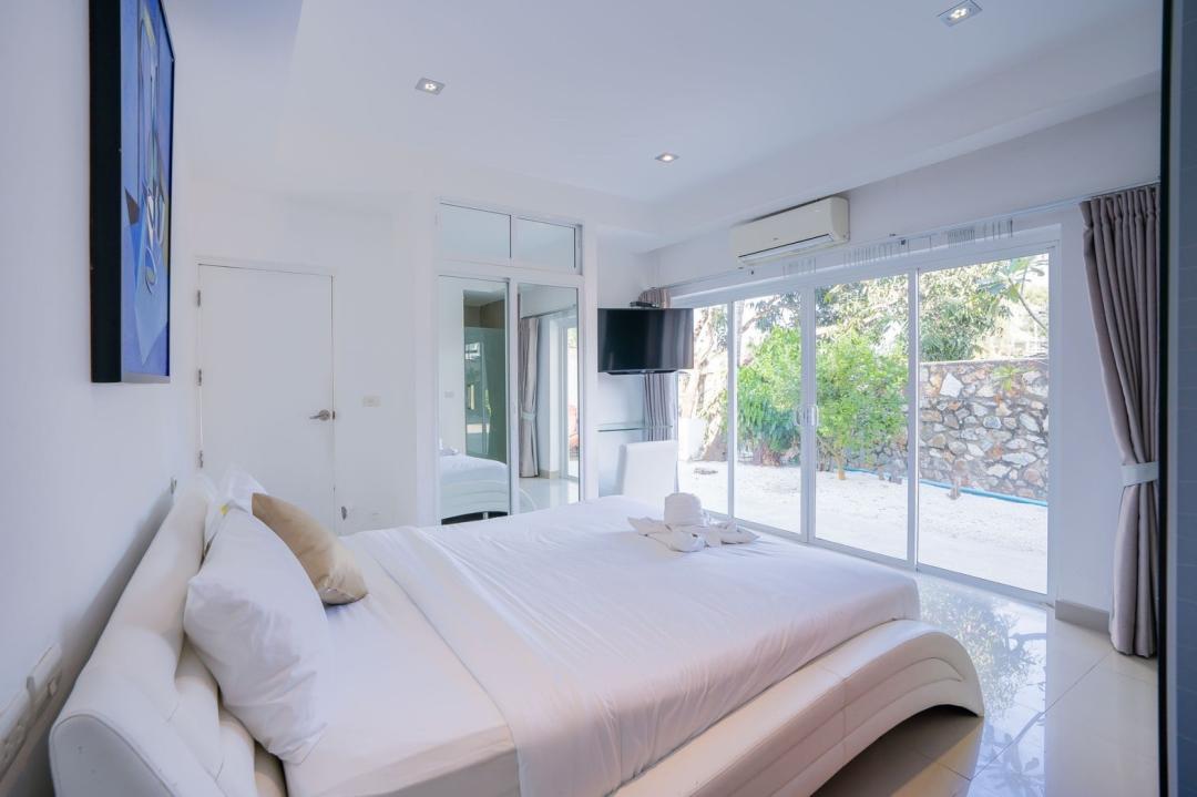 Villa Bedroom 6