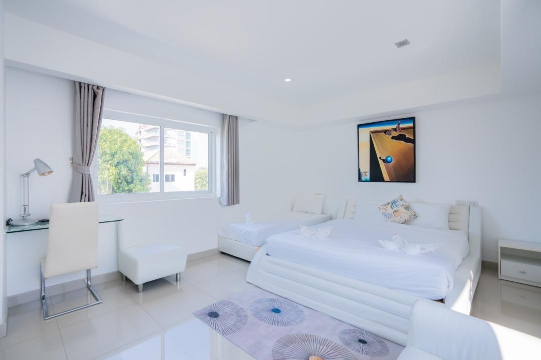 Villa Bedroom 5