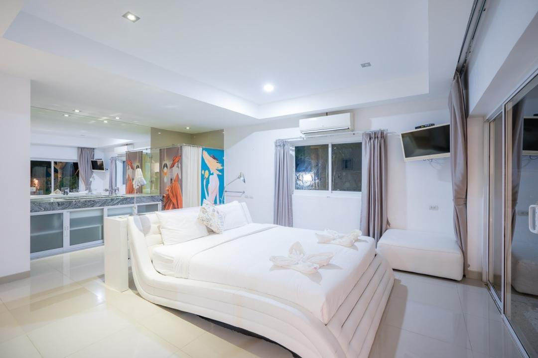 Villa Bedroom 9