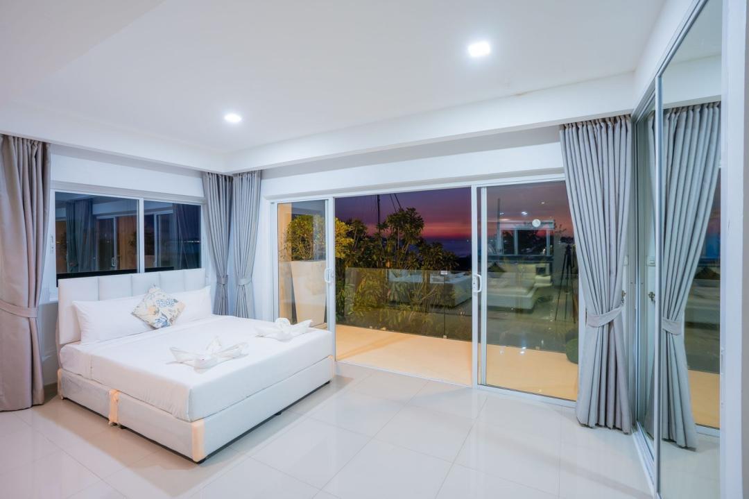 Villa Bedroom 13