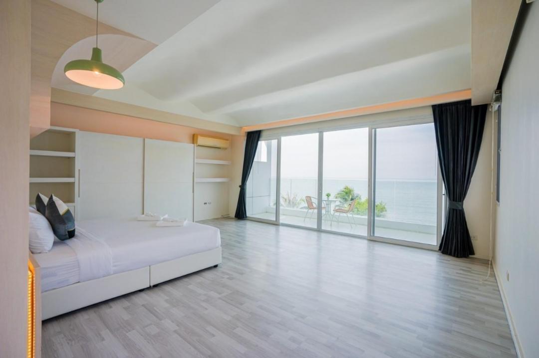 Villa Bedroom 4