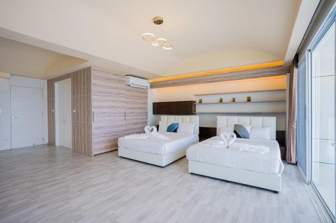 Villa Bedroom 1