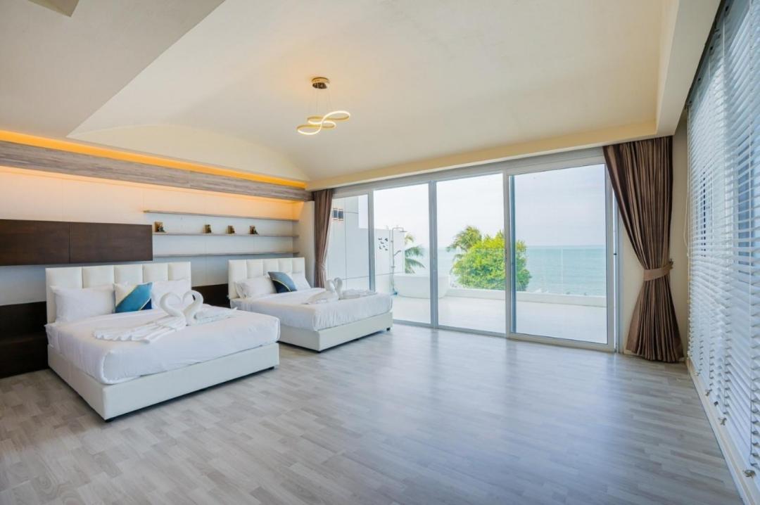 Villa Bedroom 3