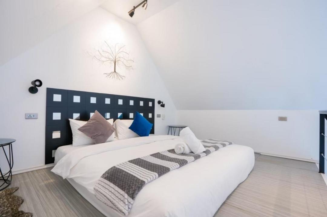 Villa Bedroom 5