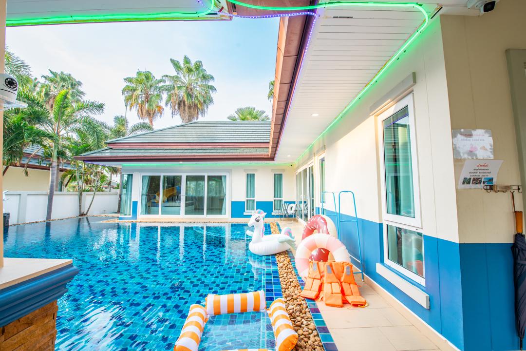 Na Karn - Pool Area View