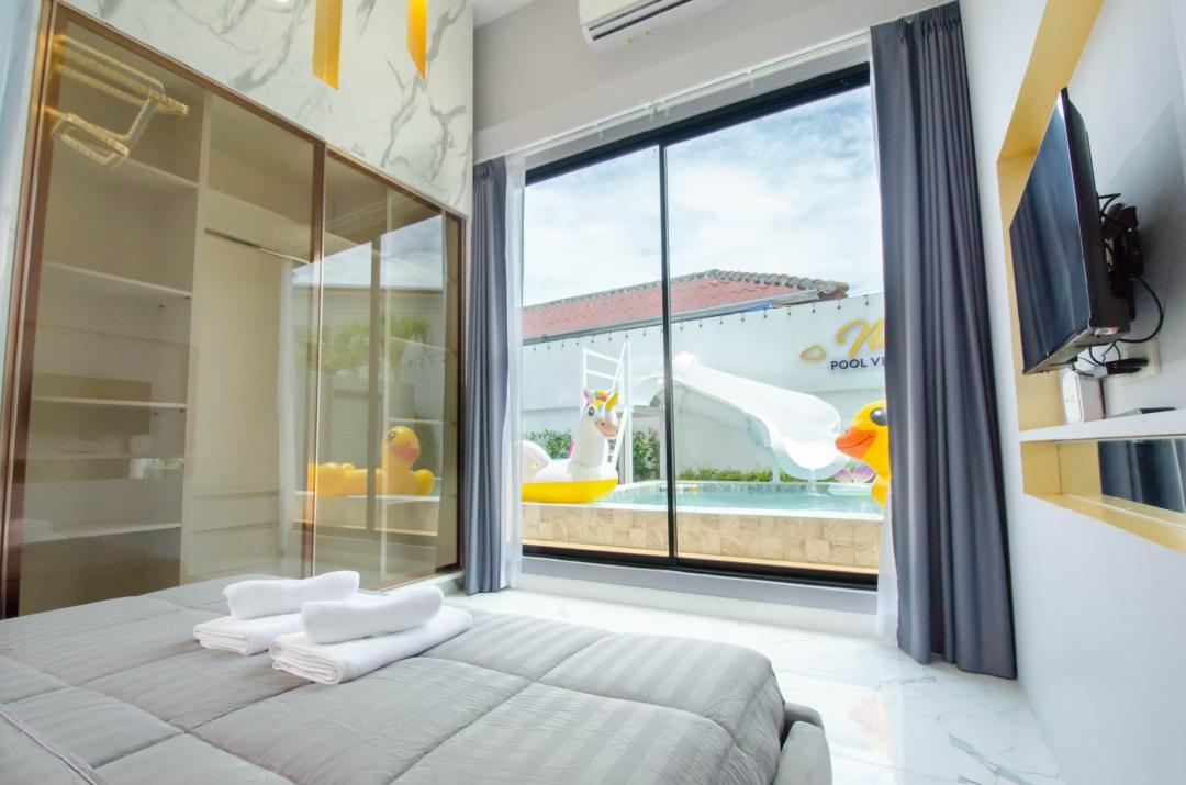 Villa Bedroom 11