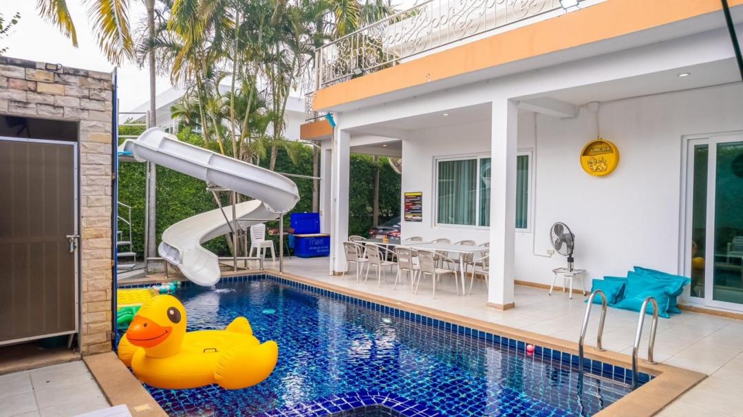 New Day - Pool Area View