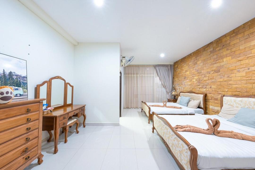 Villa Bedroom 7