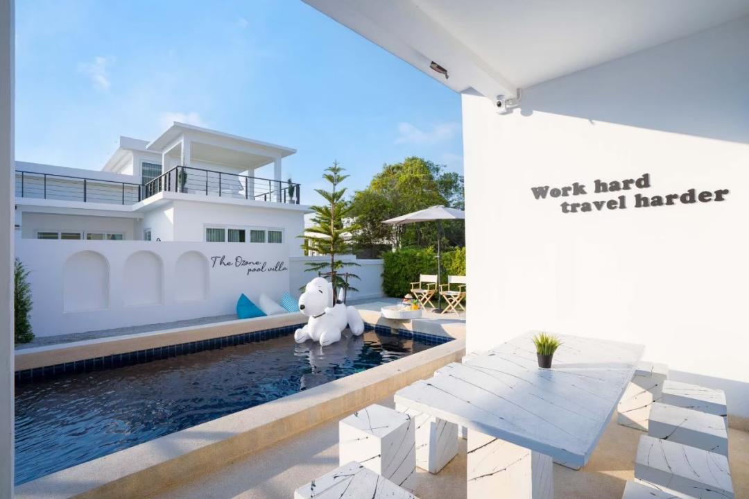 Nice To Meet U - Villa Interior View