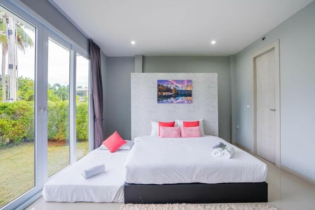 Villa Bedroom 7