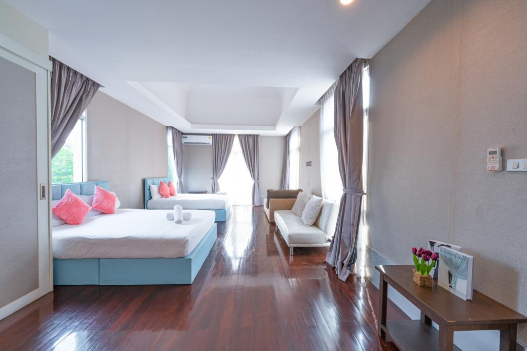 Villa Bedroom 7
