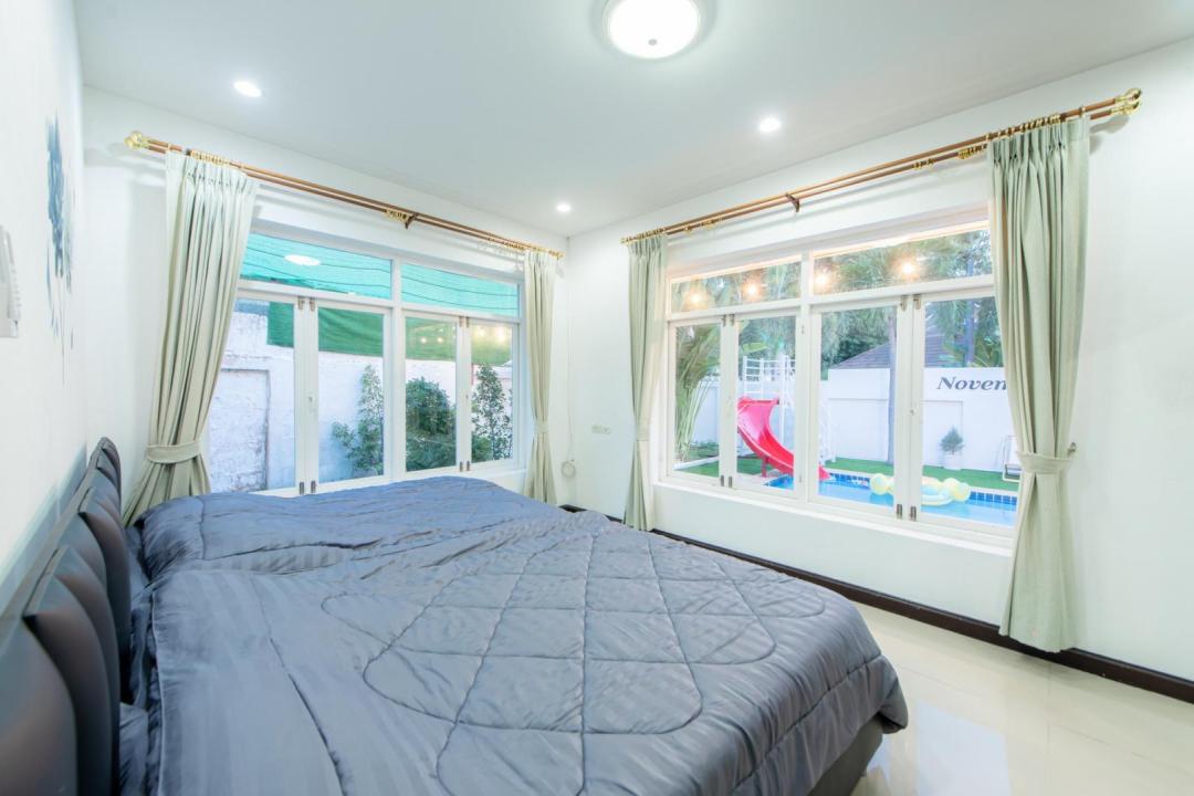 Villa Bedroom 1