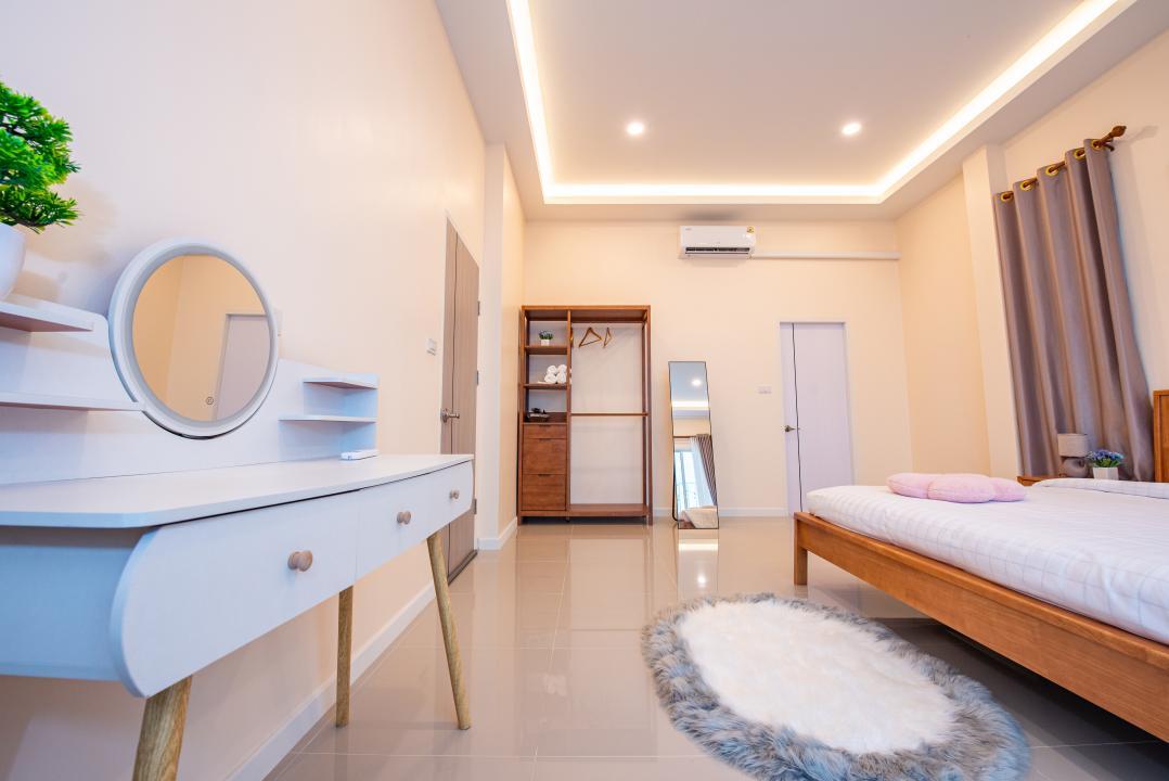 Villa Bedroom 6