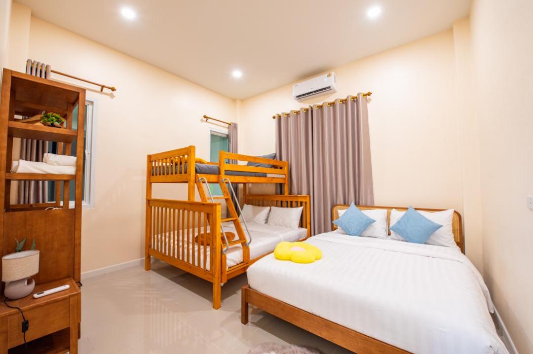 Villa Bedroom 4