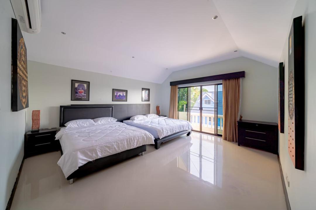 Villa Bedroom 5