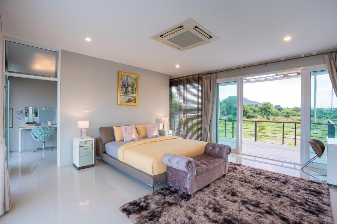 Villa Bedroom 2