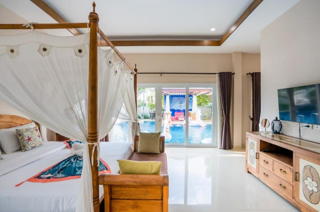Villa Bedroom 2