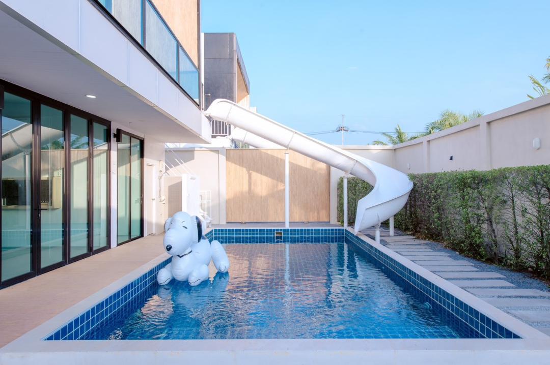 Pool Lay Stay - A3 - Pool Area View