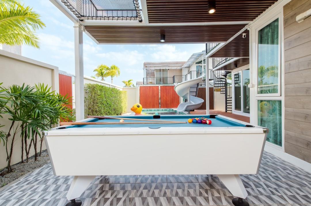 Pool Lay Stay - X4 - Villa Interior View