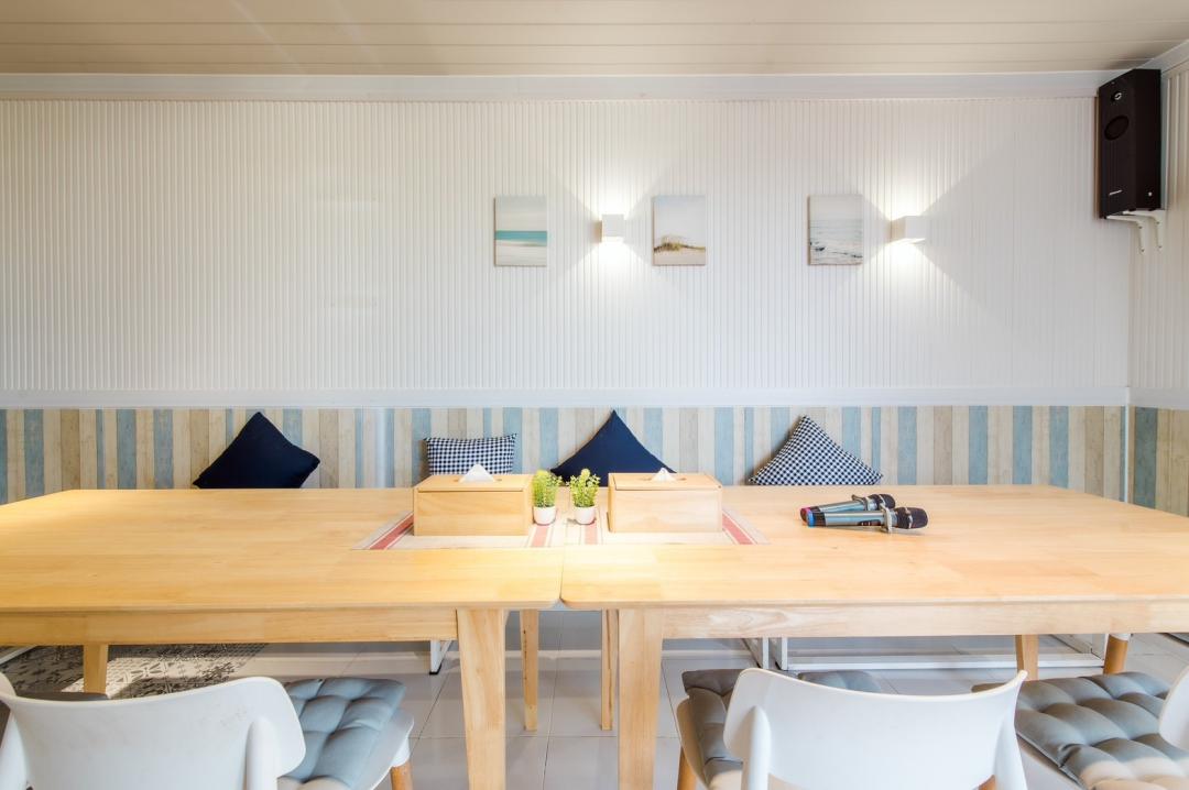 Pool Lay Stay - X4 - Cover Photo