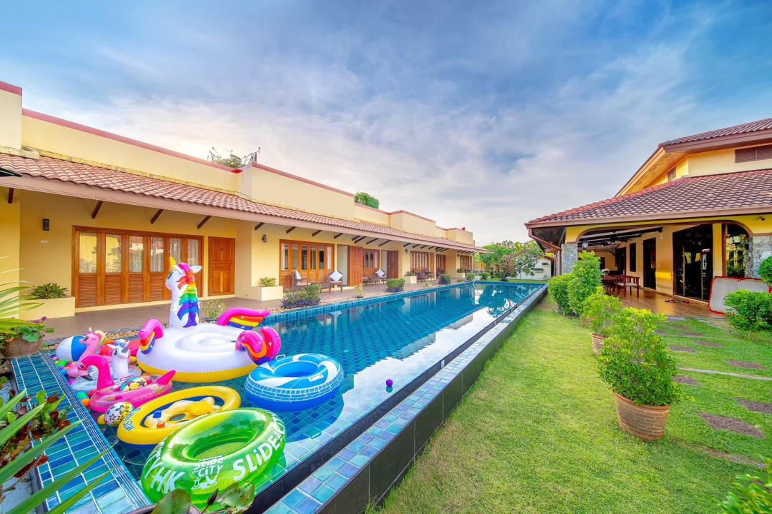 Pool Star - Villa Interior View