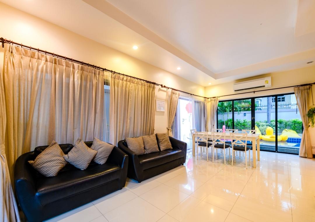 Pratumnak 6 - Cover Photo