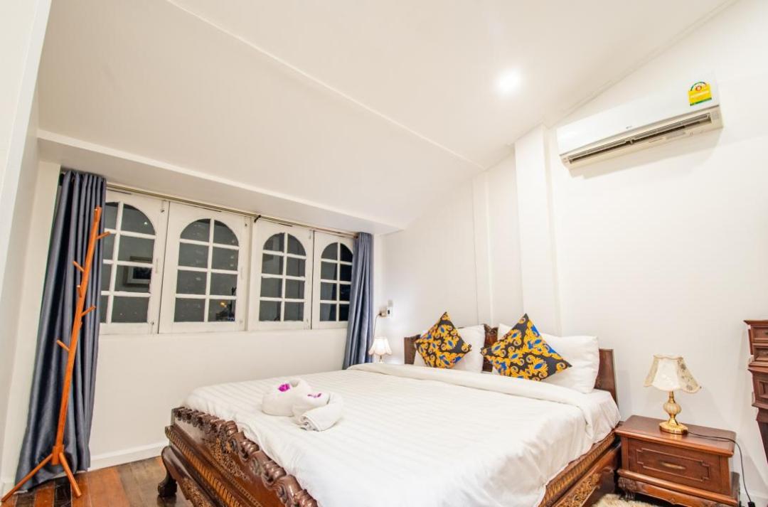 Villa Bedroom 1