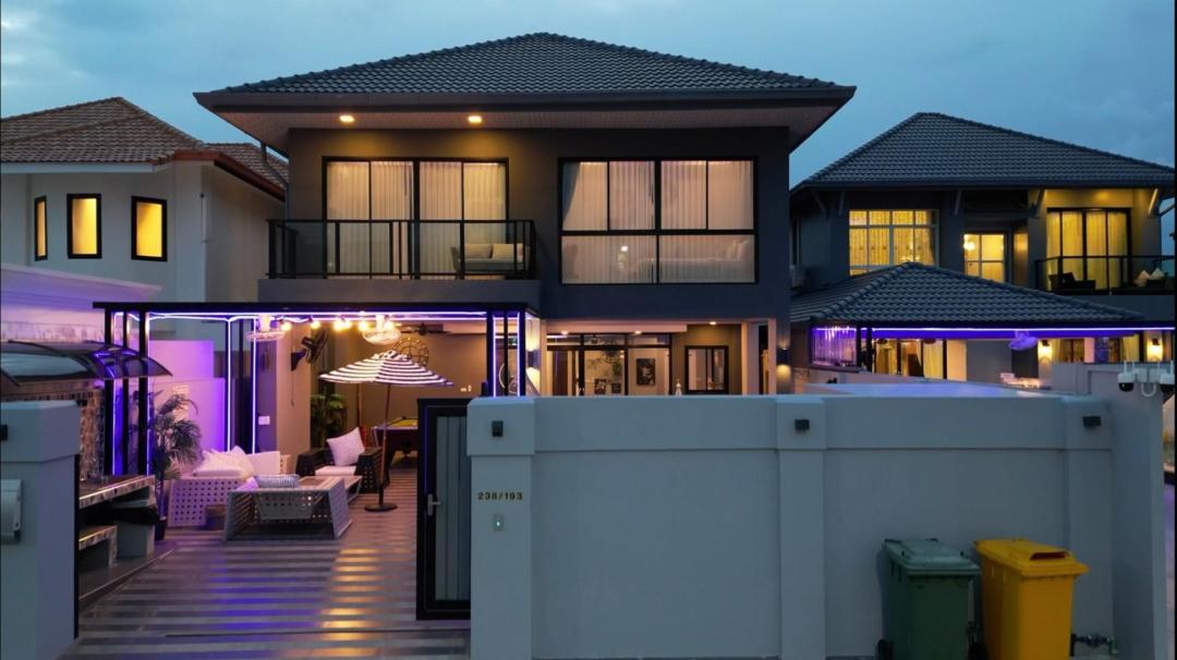 Ratsamee P - Cover Photo