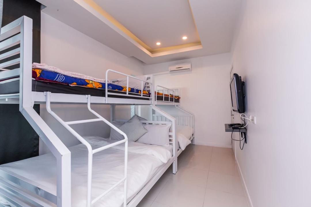 Villa Bedroom 6