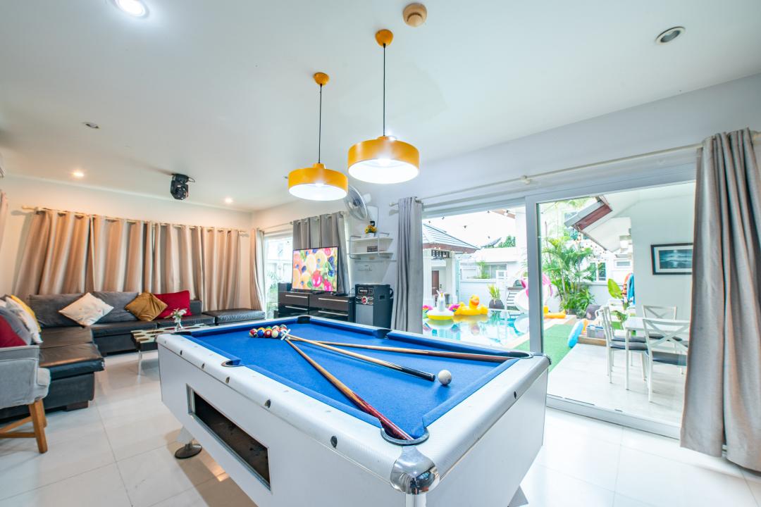 Richy 1 - Bedroom View