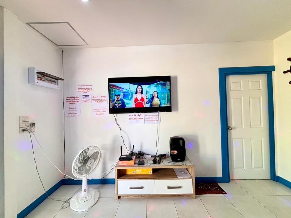 Richy 11 - Living Area