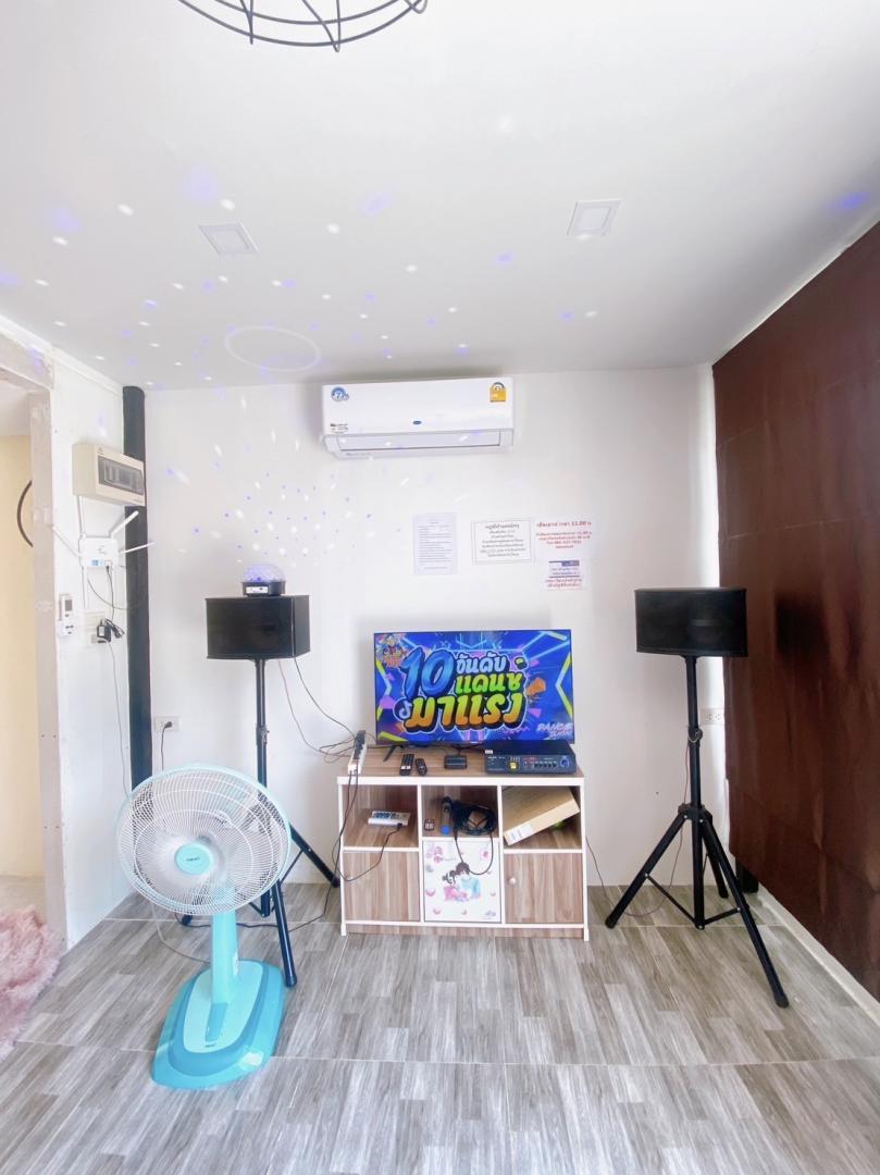 Richy 4 - Bedroom View