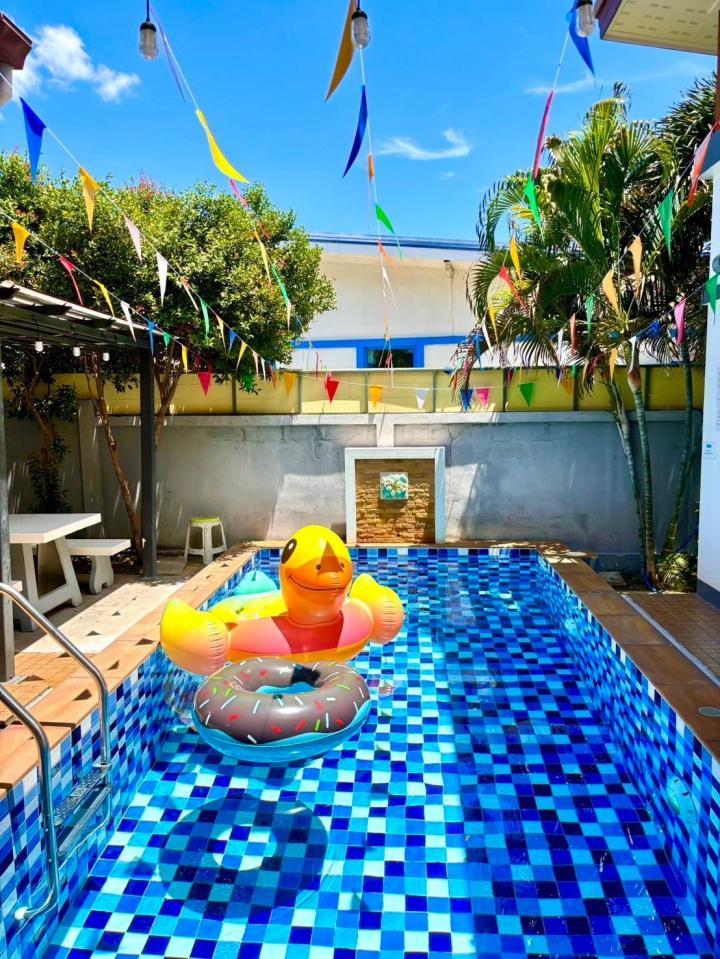 Richy 5 - Pool Area View