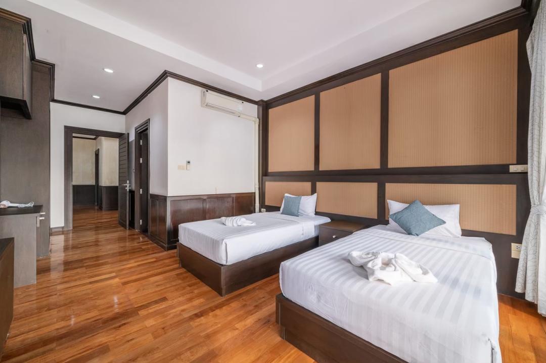 Villa Bedroom 1