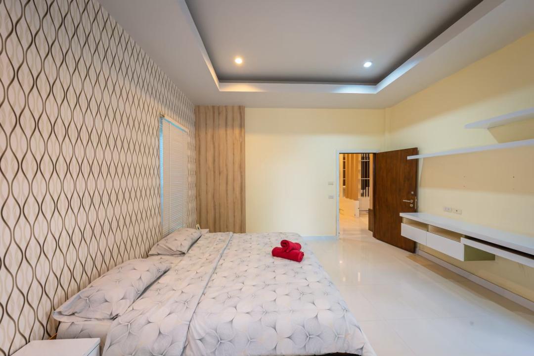 Villa Bedroom 1