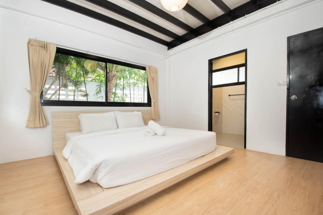 Villa Bedroom 8