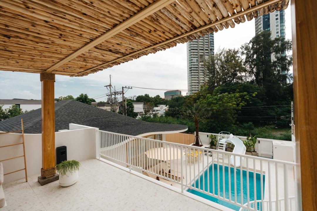 Saya 2 - Bedroom View