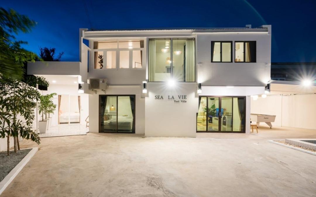 Sea La Vie - Pool Area View