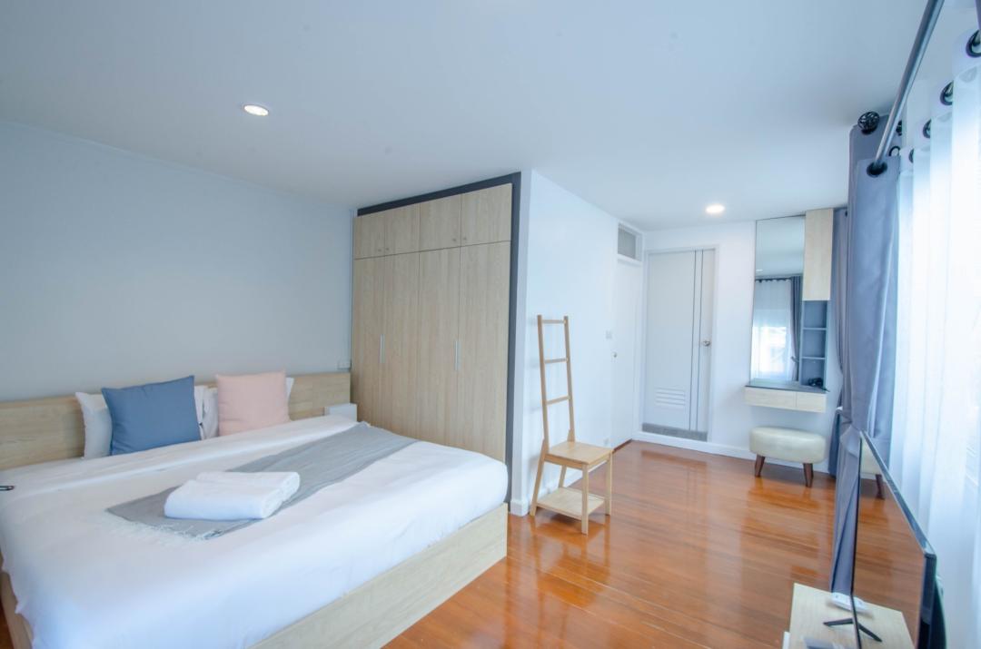 Villa Bedroom 5