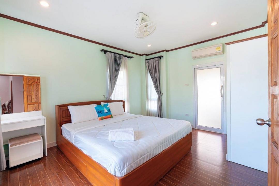 Villa Bedroom 5
