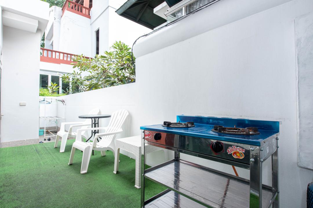 Seascape 3 - Pool Area View
